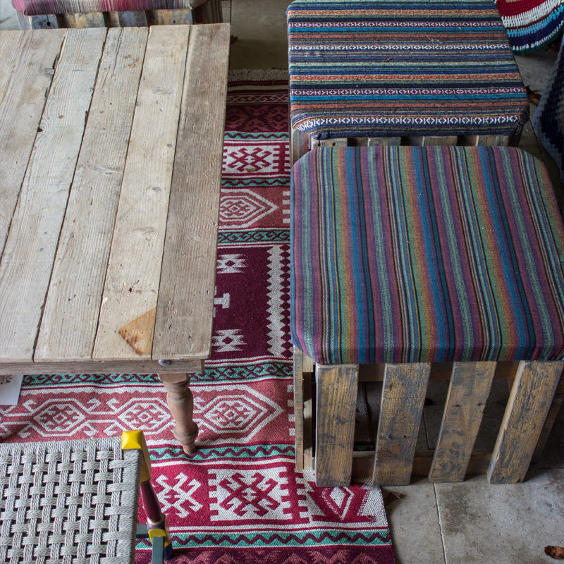 FOR SALE Cushioned Pallet Stool 4